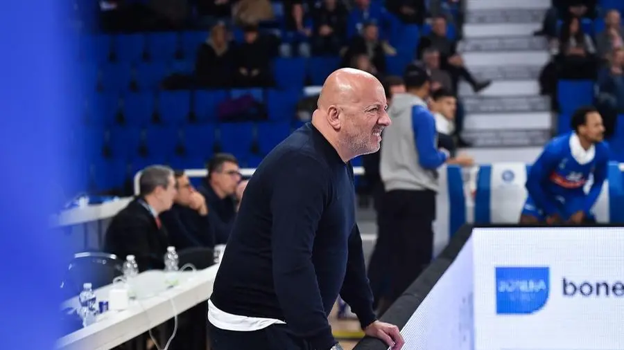 Mauro Ferrari a bordo campo - Foto New Reporter Checchi © www.giornaledibrescia.it