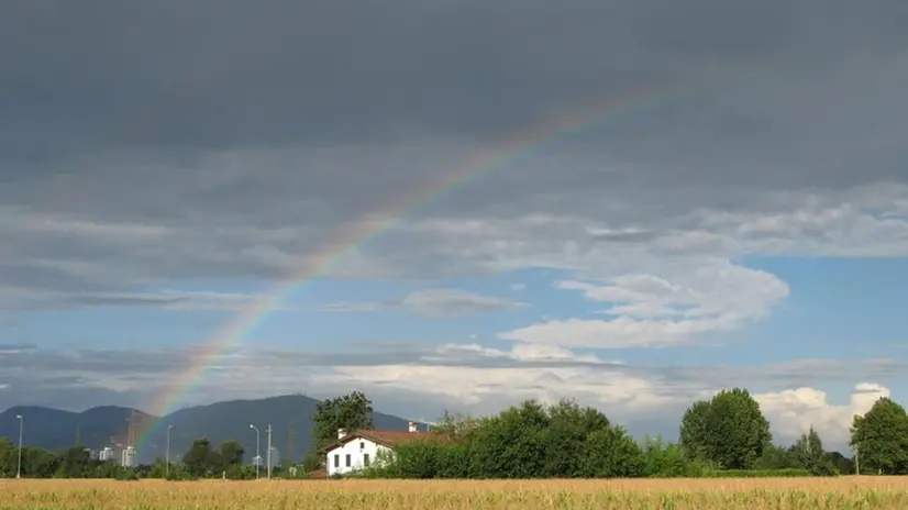 Un arcobaleno in provincia di Brescia