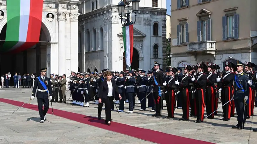 Le celebrazioni della Festa della Repubblica in piazza Loggia
