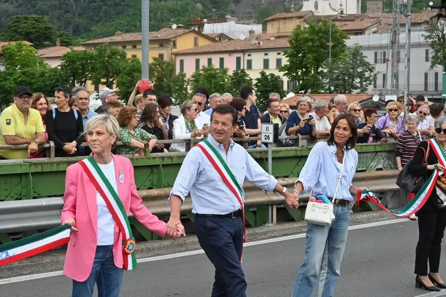 50 Miglia, i sindaci di Brescia e Bergamo sul ponte di Paratico