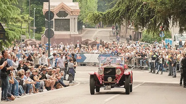 Sarà come sempre una grande festa popolare: in migliaia ammireranno i gioielli a quattro ruote - © www.giornaledibrescia.it