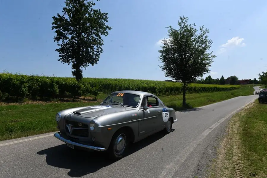 Mille Miglia 2023, il passaggio a Castana