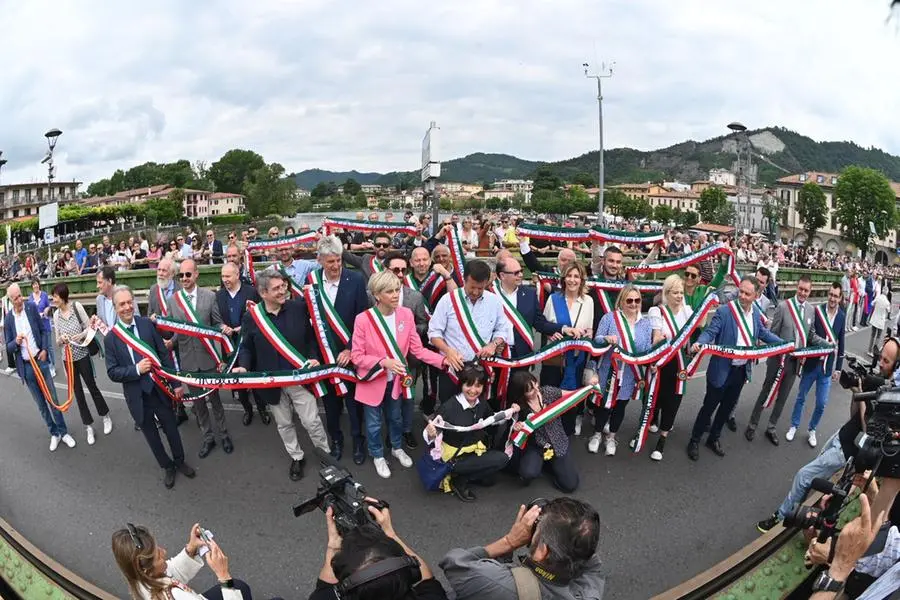 50 Miglia, i sindaci di Brescia e Bergamo sul ponte di Paratico