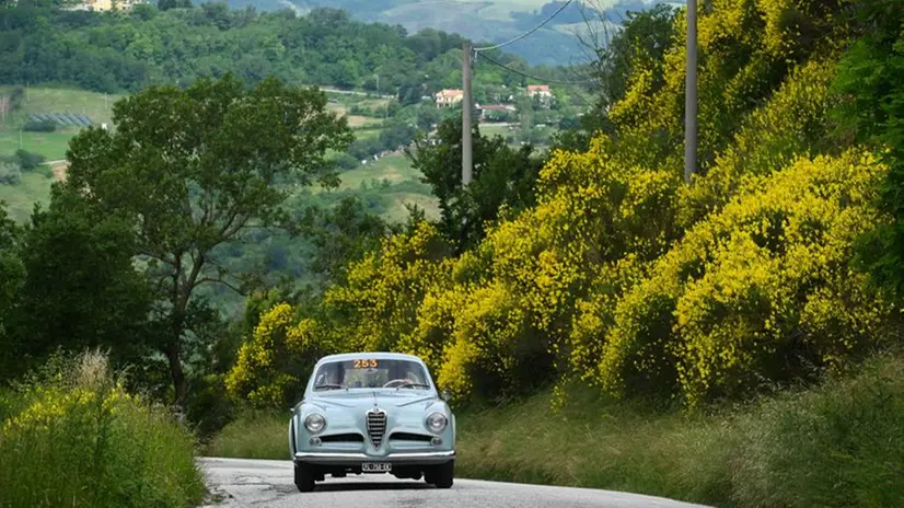 Mille Miglia 2023, l'ingresso nelle Marche-1