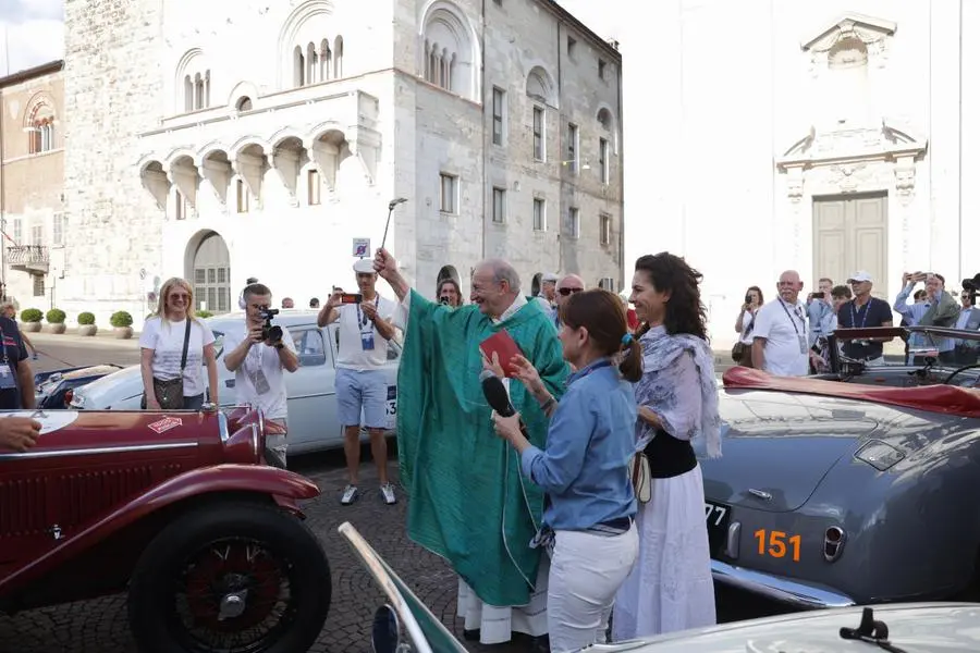 Mille Miglia 2023: la benedizione delle auto in piazza Paolo VI