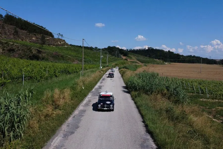 Mille Miglia 2023, il passaggio dalle campagne toscane