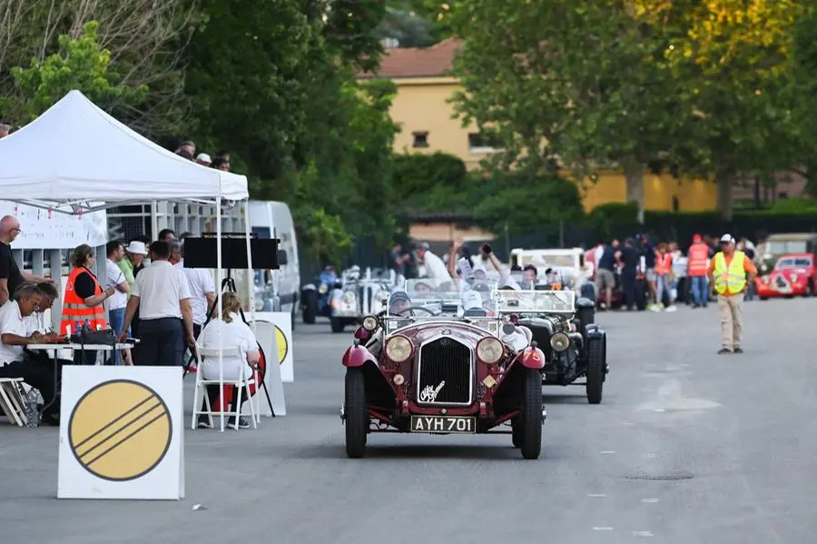 Mille Miglia 2023, il passaggio da Modena