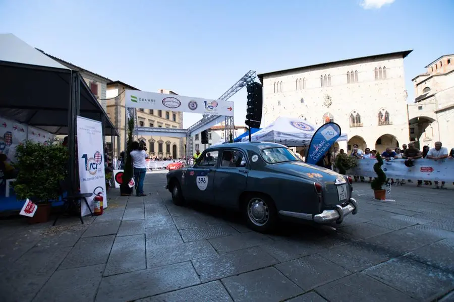 Mille Miglia 2023, il passaggio da Pistoia