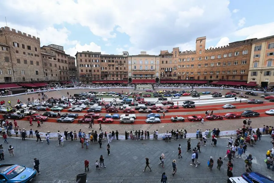 Mille Miglia 2023, la sosta a Siena