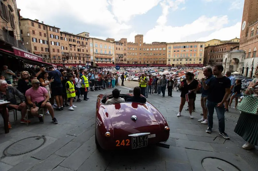 Mille Miglia 2023, la sosta a Siena