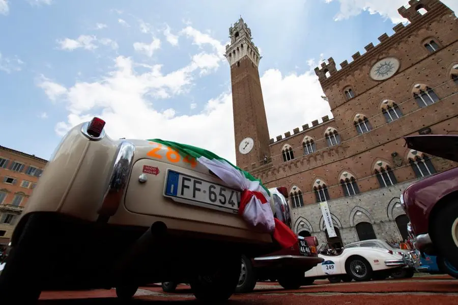 Mille Miglia 2023, la sosta a Siena