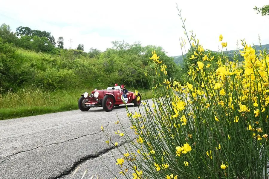 Mille Miglia 2023, l'ingresso nelle Marche-2