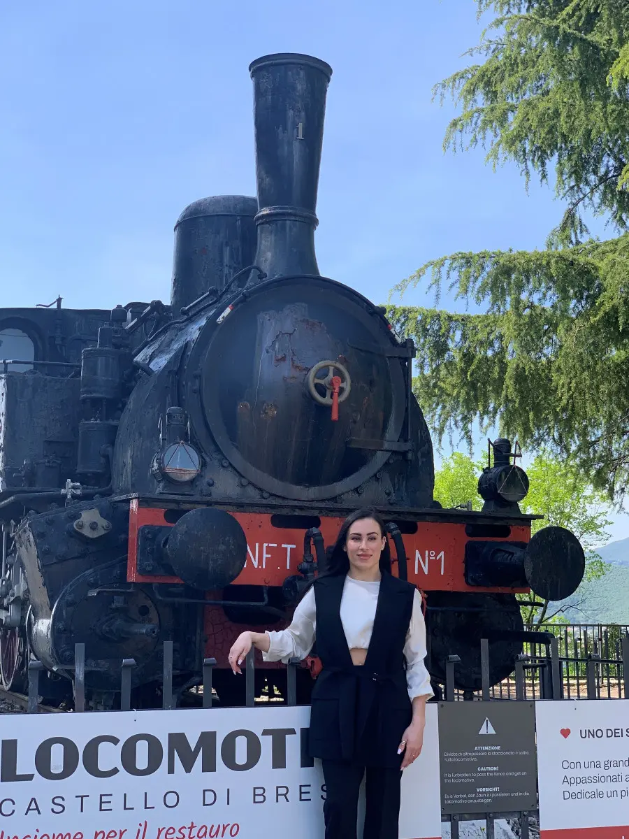 Vanessa Ferrari in Castello per sostenere il restauro della Locomotiva