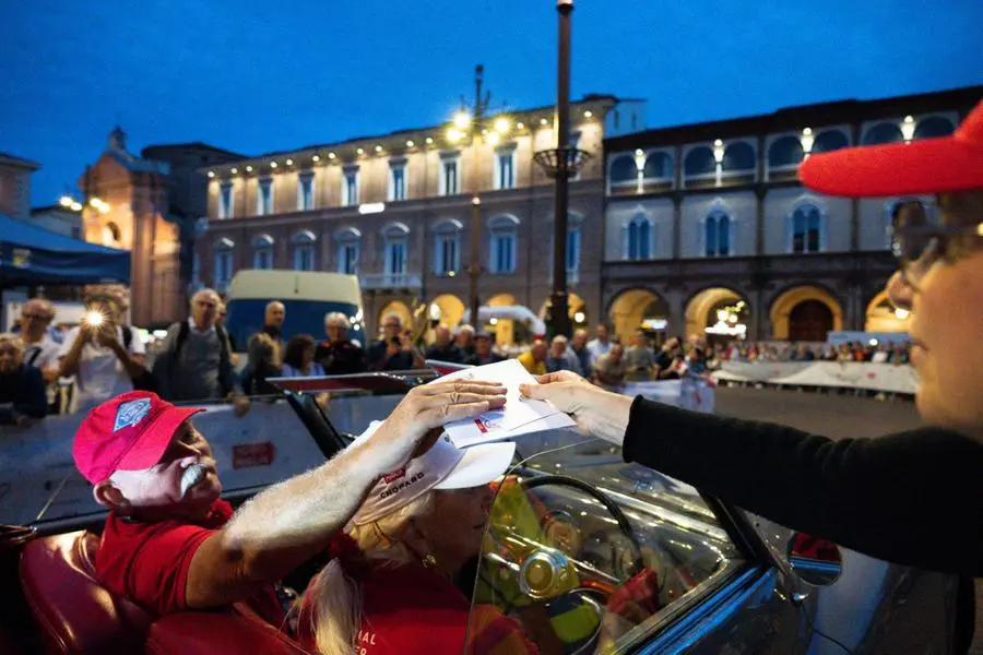 Mille Miglia 2023, il passaggio da Forlì