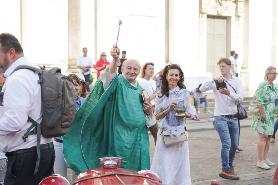Mille Miglia 2023: la benedizione delle auto in piazza Paolo VI
