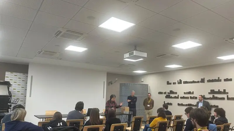 I partecipanti al progetto in visita al Giornale di Brescia