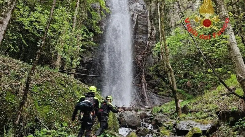 I Vigili del fuoco impegnati nelle ricerche del 38enne