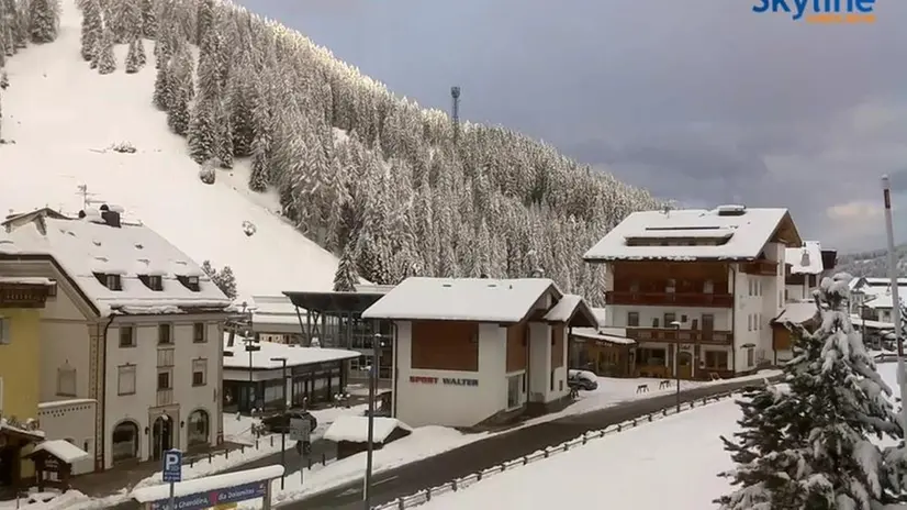 Selva di Val Gardena sotto la neve nel maggio 2019