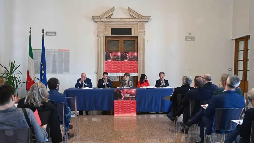 La presentazione in Broletto della nuova edizione di Filosofi lungo l'Oglio