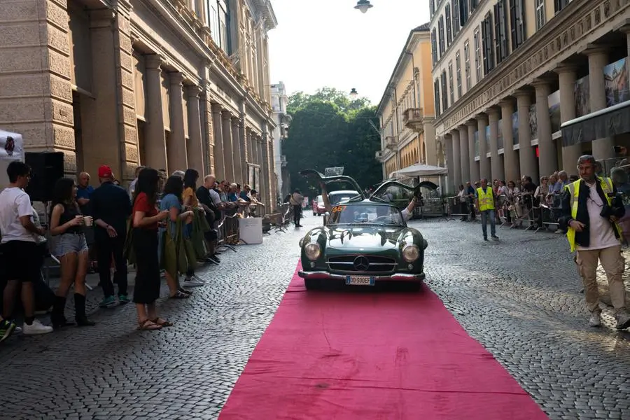 Mille Miglia 2023, il passaggio a Novara