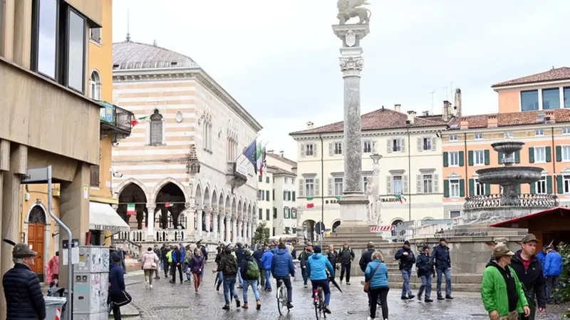 A Udine la cerimonia di apertura dell'Adunata nazionale degli alpini