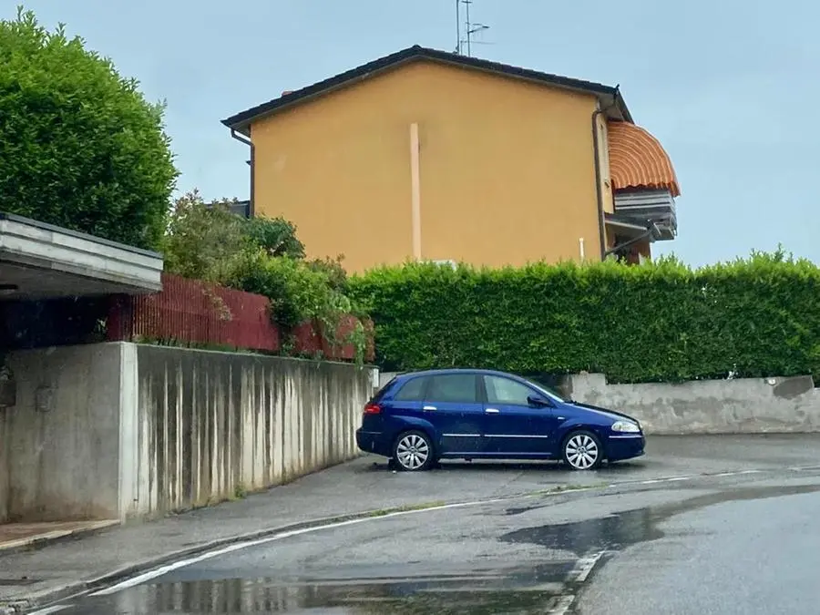 Nella zona del parco delle Pozze di Lonato sono state forate le gomme a diverse auto