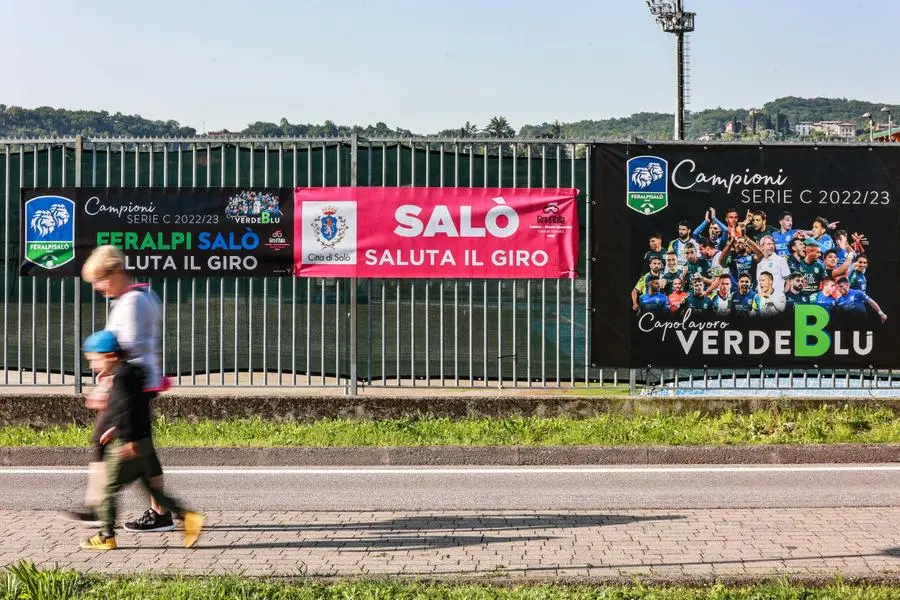 Salò è pronta ad accogliere i corridori del Giro d'Italia
