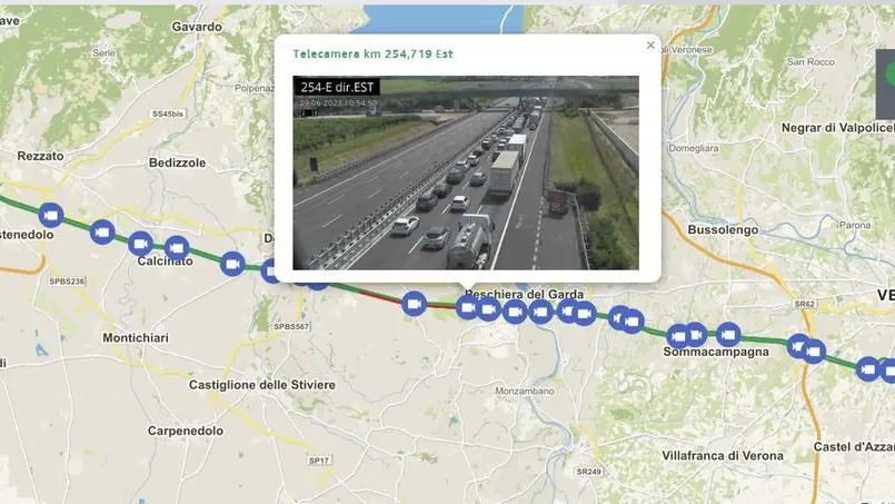 Un fermo immagine del traffico sull'A4 nella mattina del 29 giugno - Foto da In viaggio - A4 Autostrada