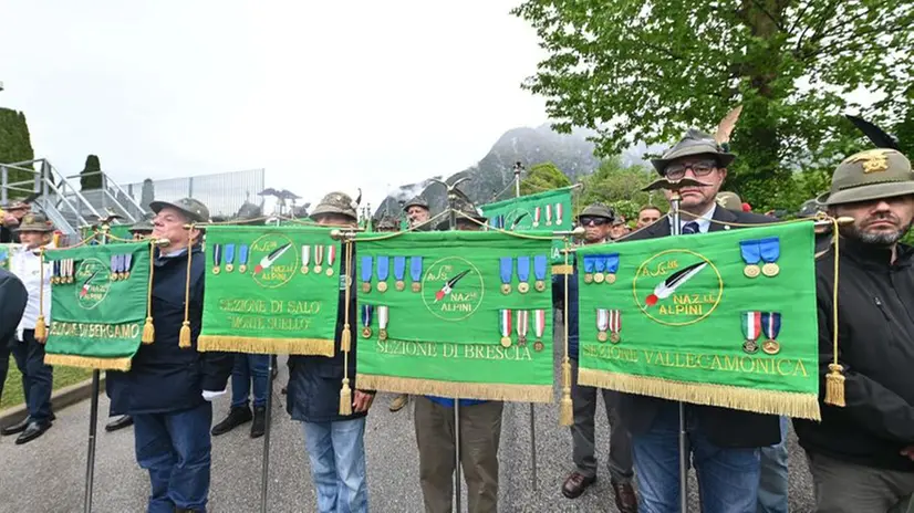 I labari delle tre Sezioni bresciane ieri a Gemona - Foto Gabriele Strada /Neg © www.giornaledibrescia.it