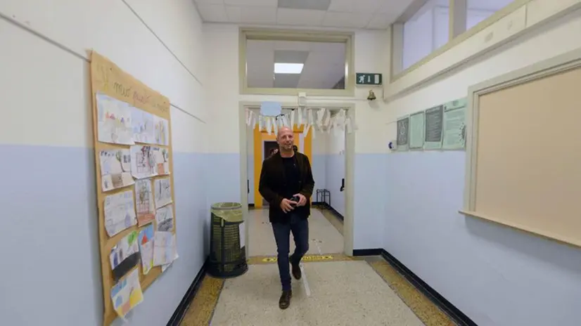 Il candidato sindaco Alessandro Maccabelli al voto