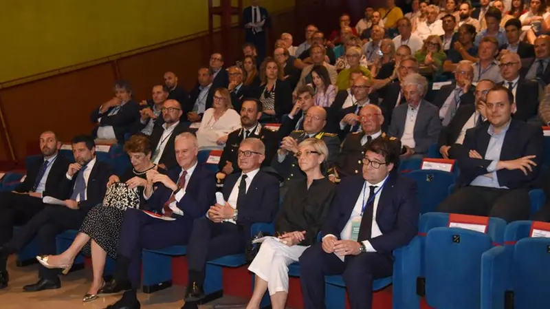 La platea dell'assemblea -  © www.giornaledibrescia.it