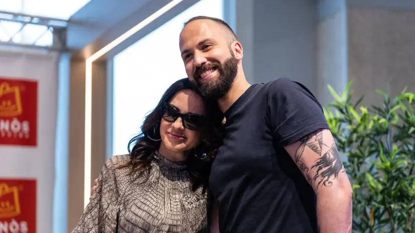 A Roncadelle il firmacopie di Paola e Chiara