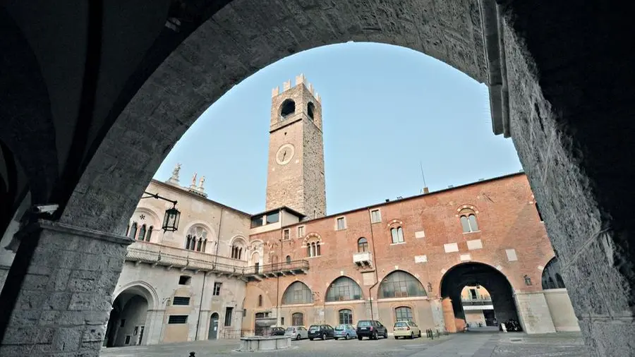 Palazzo Broletto, sede dell'amministrazione provinciale - © www.giornaledibrescia.it
