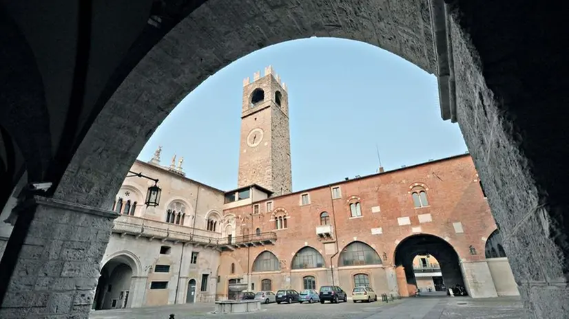 Palazzo Broletto, sede dell'amministrazione provinciale - © www.giornaledibrescia.it
