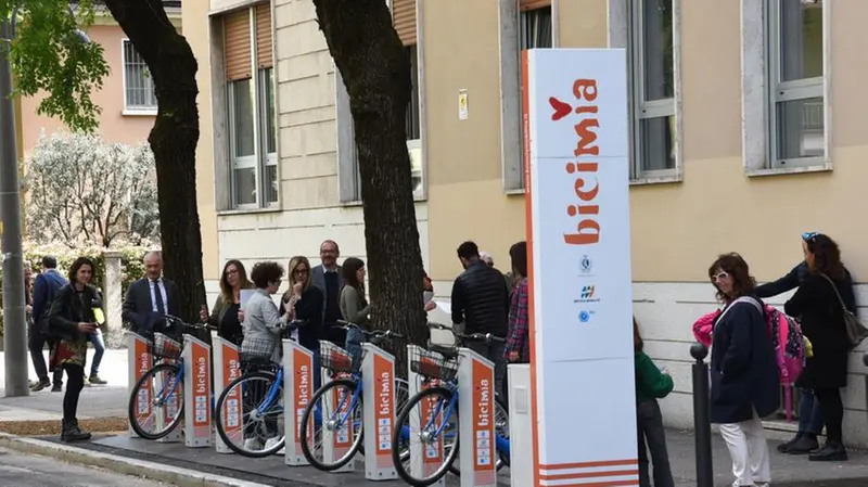 La nuova postazione Bicimia in via Tommaseo 49