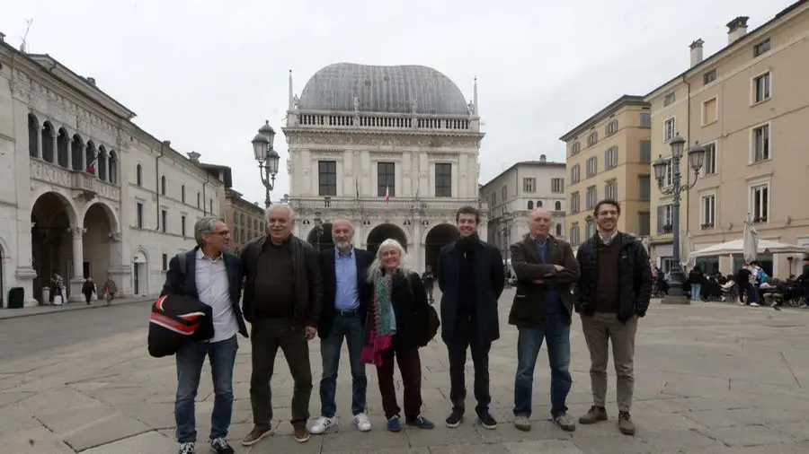 La presentazione della coalizione M5S, Up e Pci