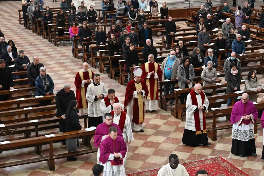 Il vescovo celebra in Cattedrale la Passione di Cristo