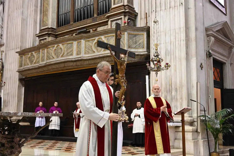 Il vescovo celebra in Cattedrale la Passione di Cristo
