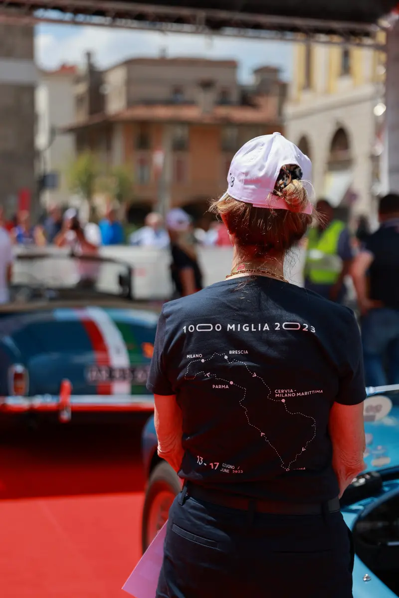 Mille Miglia 2023: la punzonatura in piazza Vittoria-3