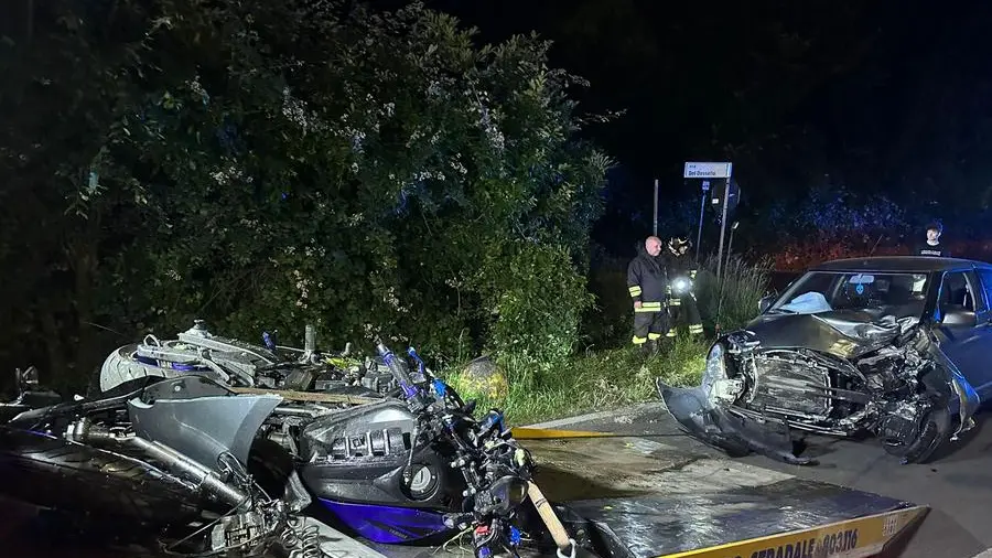 I mezzi coinvolti nell'incidente a Clusane d'Iseo - © www.giornaledibrescia.it