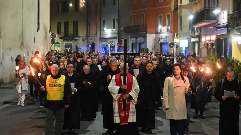 La Via Crucis da via San Faustino al Castello