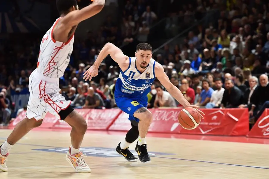 La Germani ha vinto a Reggio Emilia 69-74