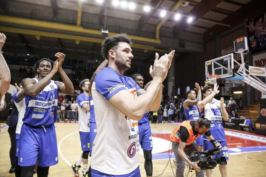 La Germani ha vinto a Reggio Emilia 69-74