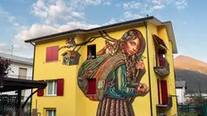 Il nuovo murale di Vera Bugatti a Villa Carcina