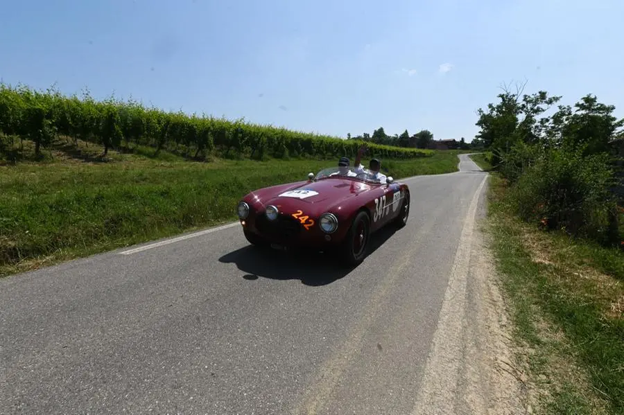 Mille Miglia 2023, il passaggio a Castana