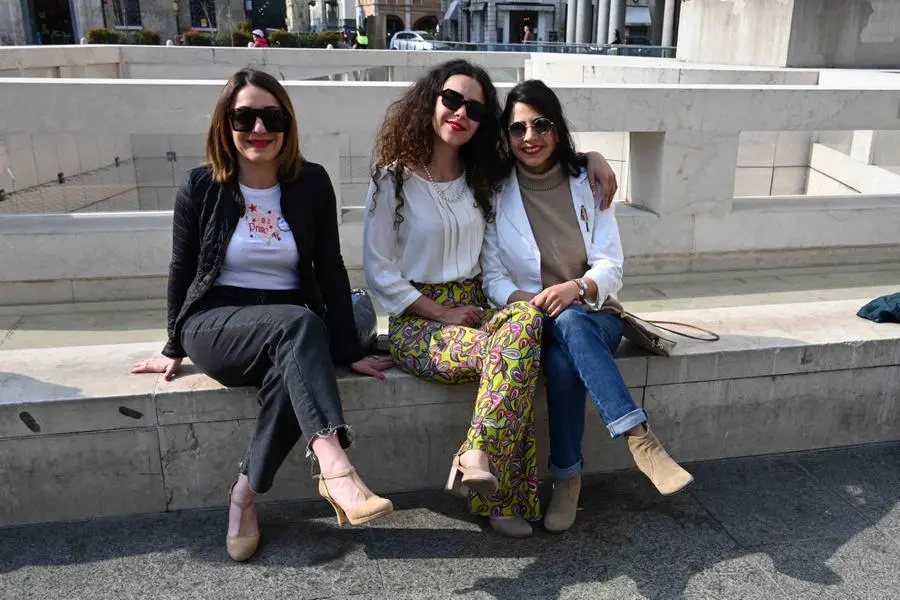 Due manifestazioni contrapposte in piazza Vittoria