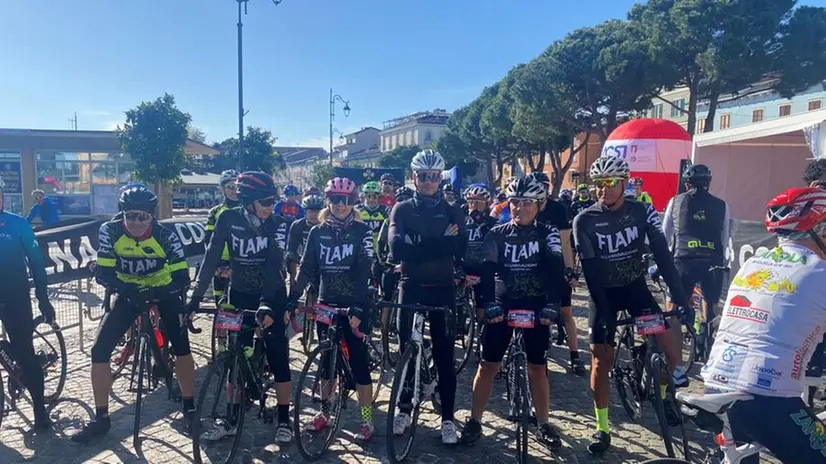 A Desenzano la partenza della Colnago&Friends col campione Savoldelli