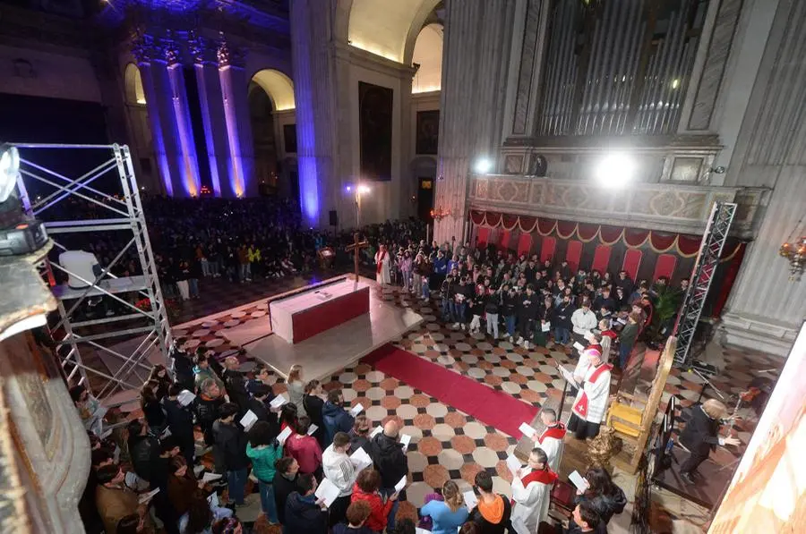 Centinaia di giovani in Duomo per la Veglia delle Palme