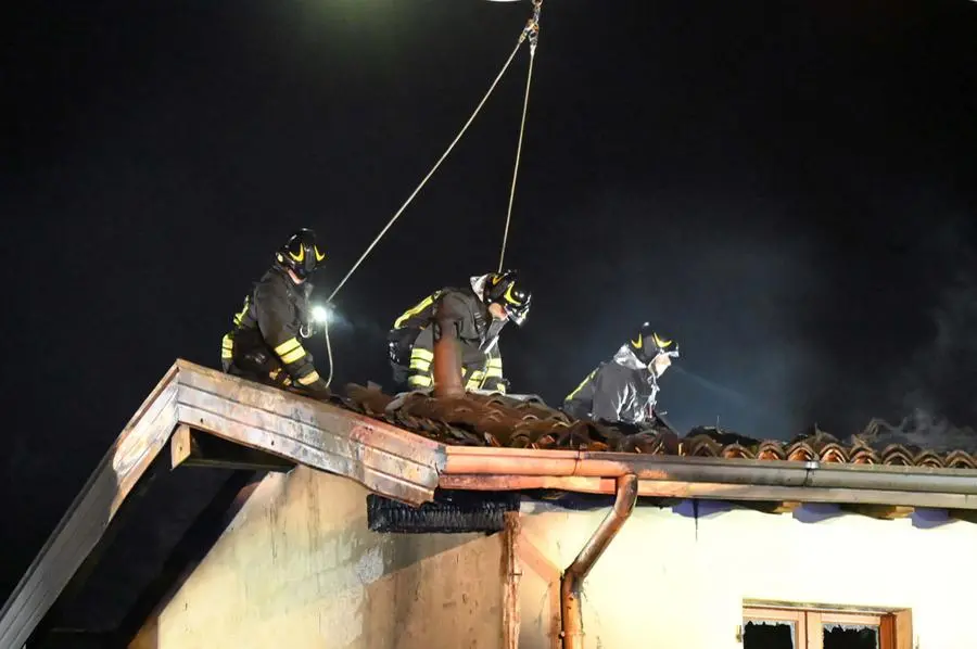 L'incendio alla cascina Cattafame di Ospitaletto