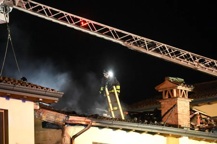 L'incendio alla cascina Cattafame di Ospitaletto